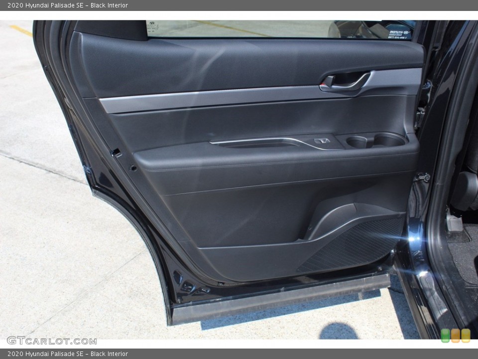 Black Interior Door Panel for the 2020 Hyundai Palisade SE #135067311
