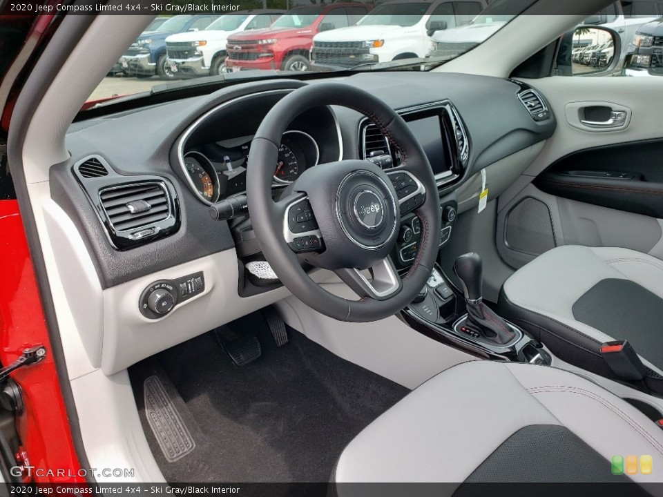 Ski Gray/Black Interior Photo for the 2020 Jeep Compass Limted 4x4 #135070339