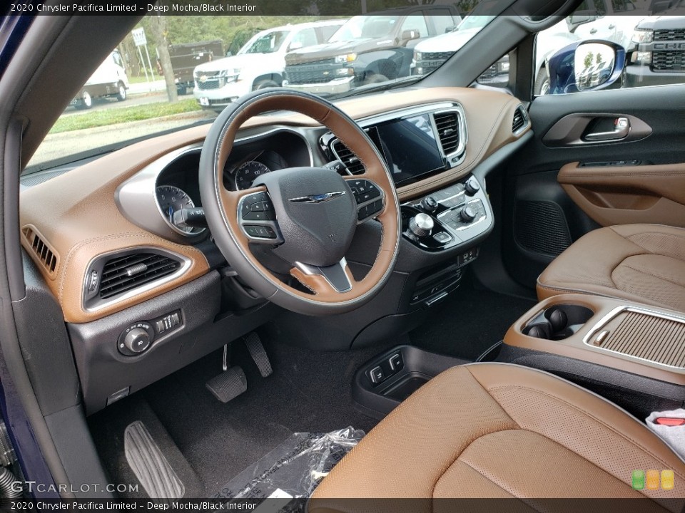 Deep Mocha/Black Interior Photo for the 2020 Chrysler Pacifica Limited #135070639