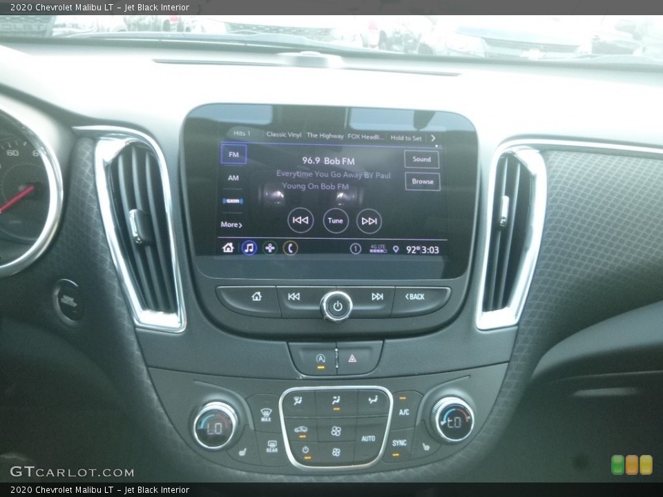 Jet Black Interior Controls for the 2020 Chevrolet Malibu LT #135208022