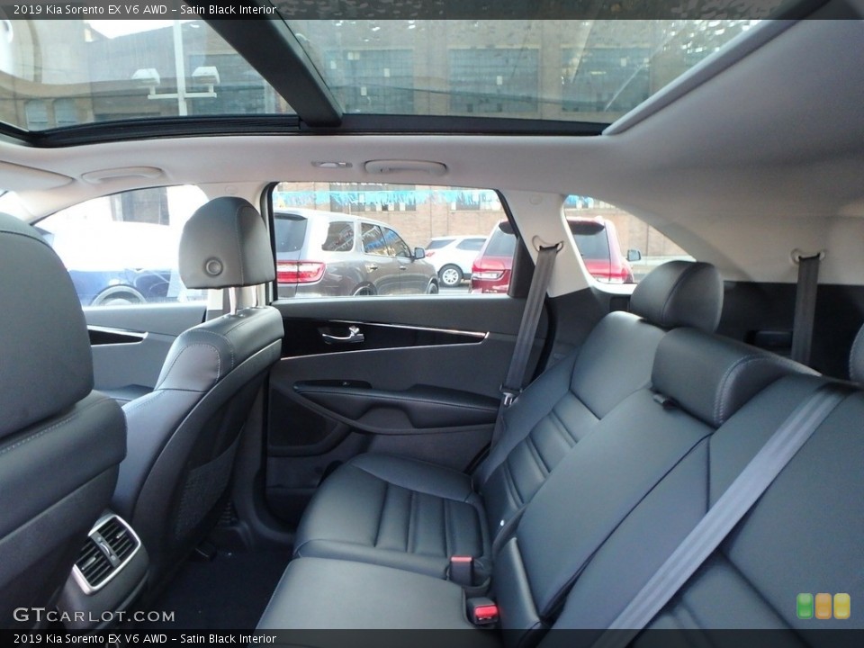 Satin Black Interior Rear Seat for the 2019 Kia Sorento EX V6 AWD #135241743
