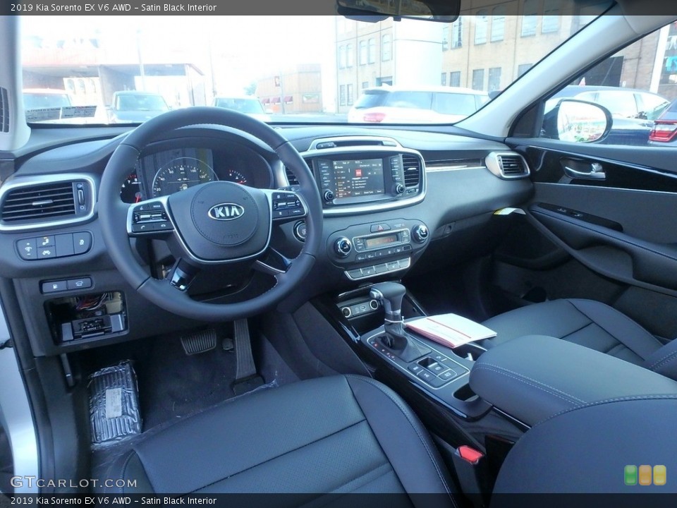 Satin Black Interior Photo for the 2019 Kia Sorento EX V6 AWD #135241758