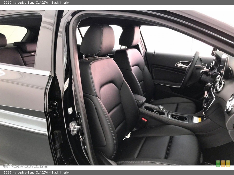 Black 2019 Mercedes-Benz GLA Interiors