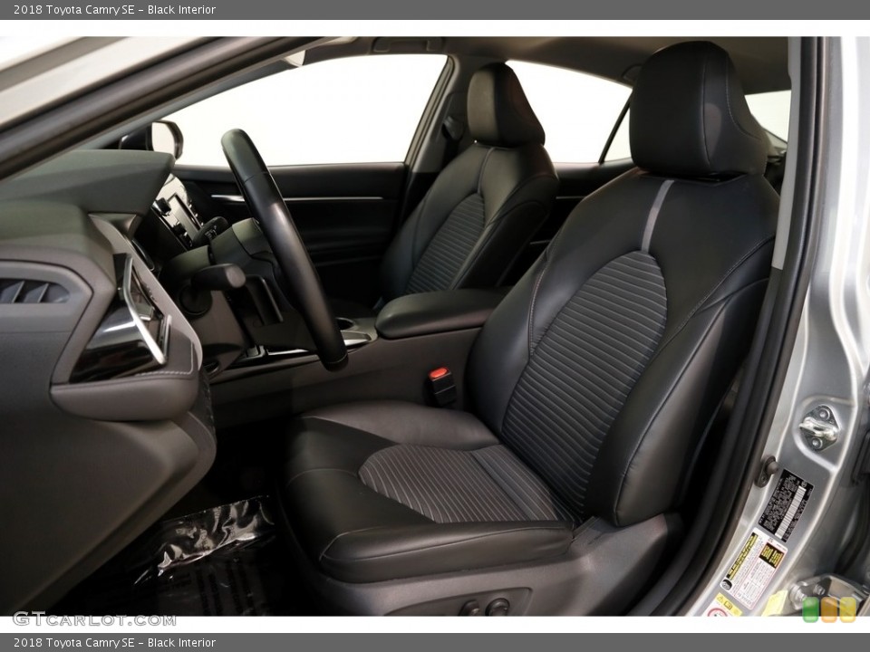 Black Interior Photo for the 2018 Toyota Camry SE #135267402