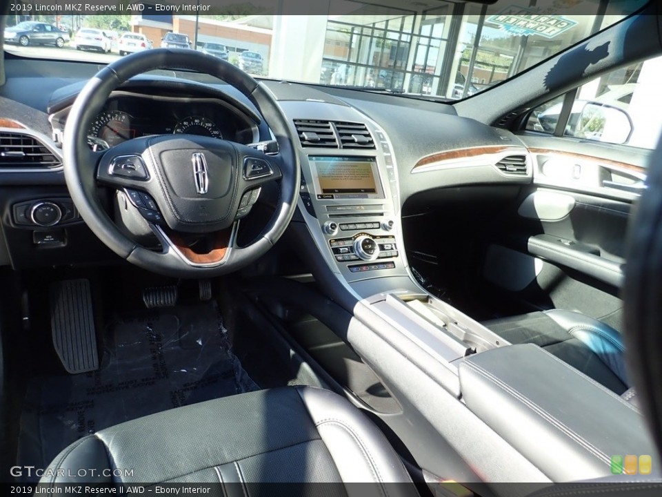 Ebony Interior Photo for the 2019 Lincoln MKZ Reserve II AWD #135292475