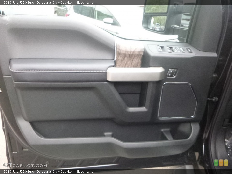 Black Interior Door Panel for the 2019 Ford F250 Super Duty Lariat Crew Cab 4x4 #135315208