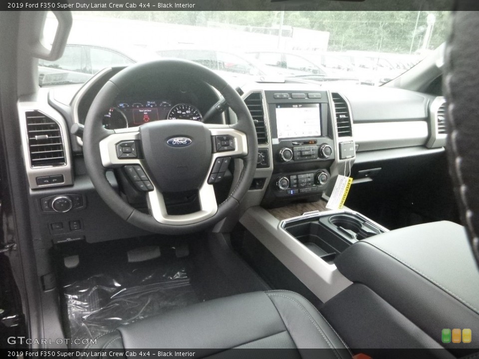 Black Interior Photo for the 2019 Ford F350 Super Duty Lariat Crew Cab 4x4 #135315793