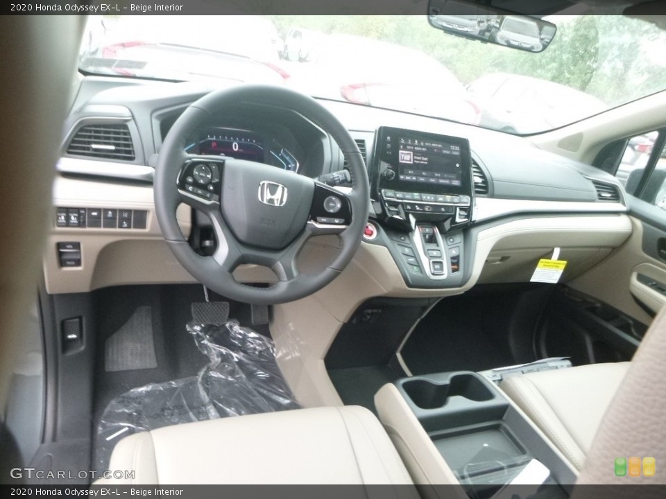 Beige Interior Dashboard for the 2020 Honda Odyssey EX-L #135318004