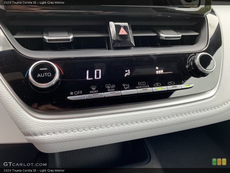 Light Gray Interior Controls for the 2020 Toyota Corolla SE #135319831