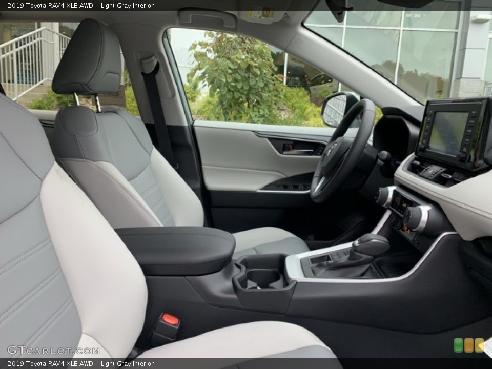 Light Gray Interior Front Seat for the 2019 Toyota RAV4 XLE AWD #135325306