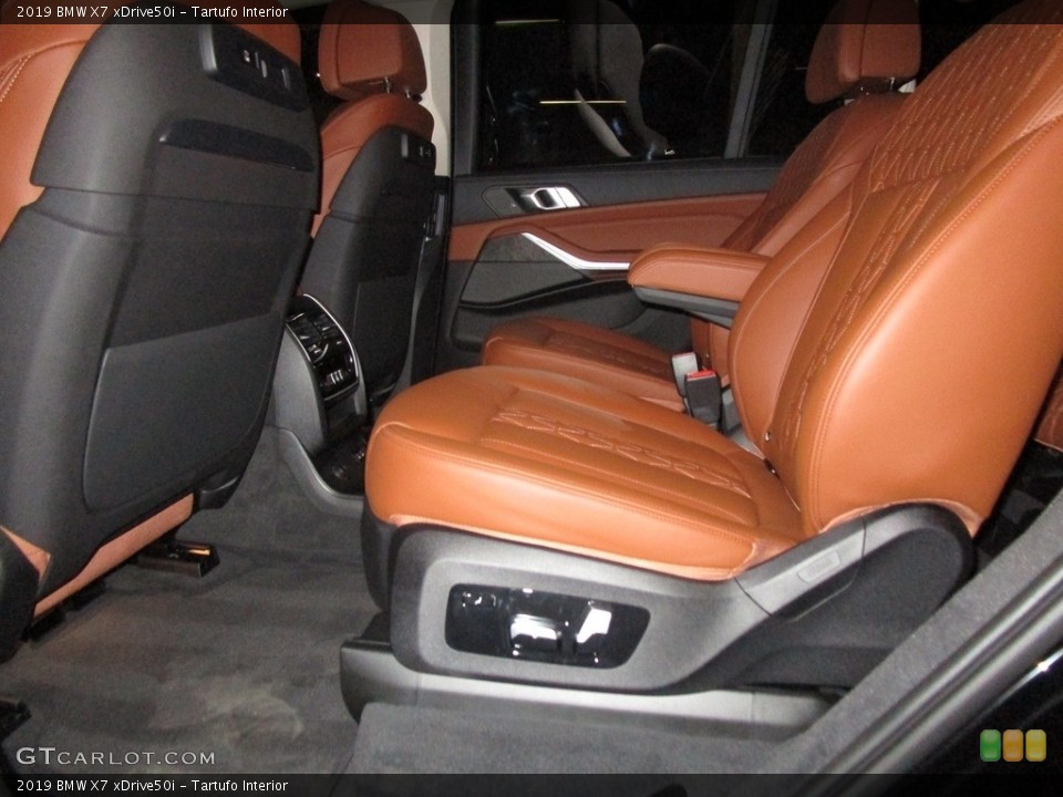 Tartufo Interior Rear Seat for the 2019 BMW X7 xDrive50i #135345745