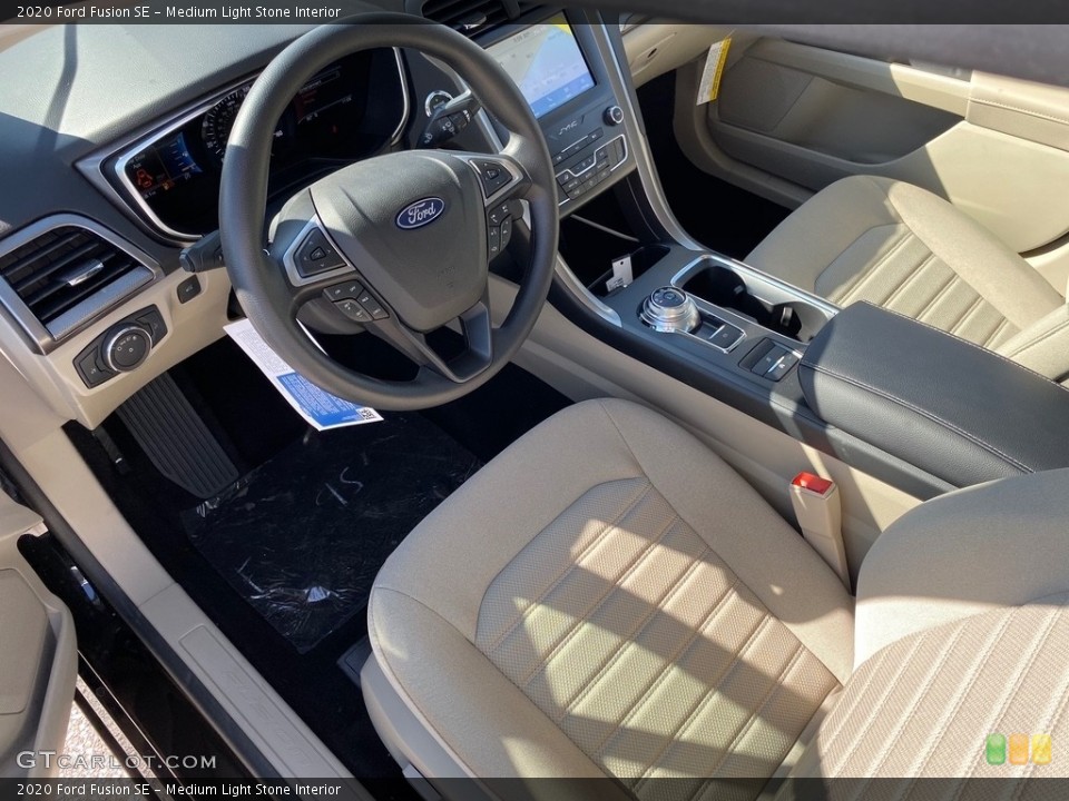 Medium Light Stone Interior Photo for the 2020 Ford Fusion SE #135355712