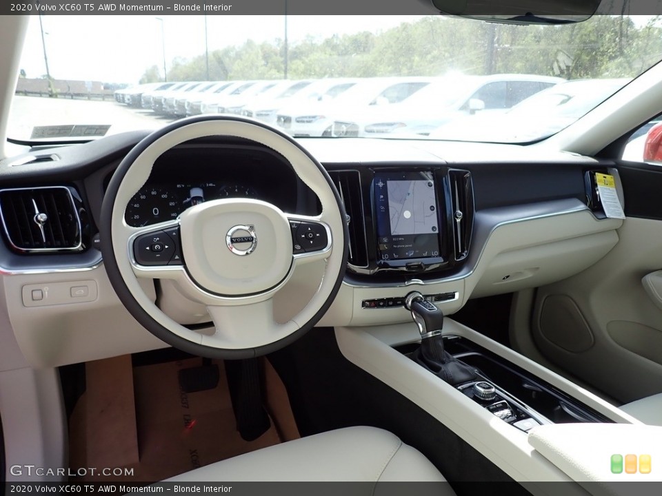 Blonde Interior Photo for the 2020 Volvo XC60 T5 AWD Momentum #135361394