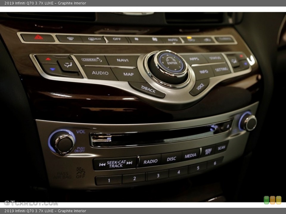 Graphite Interior Controls for the 2019 Infiniti Q70 3.7X LUXE #135362690