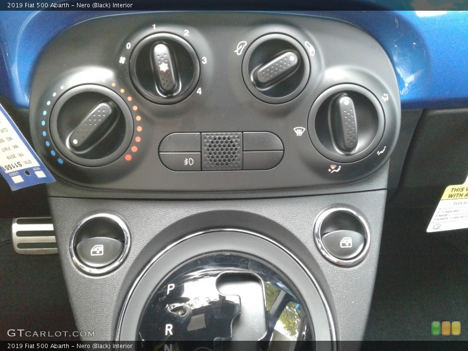 Nero (Black) Interior Controls for the 2019 Fiat 500 Abarth #135446587
