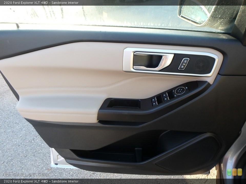 Sandstone Interior Door Panel for the 2020 Ford Explorer XLT 4WD #135556784