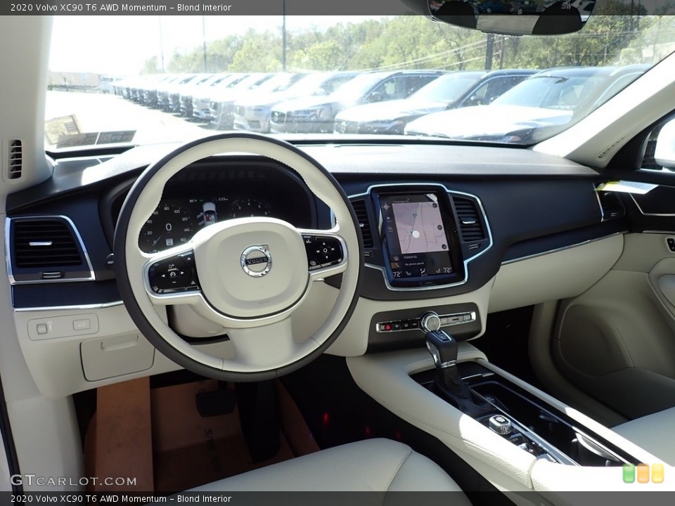Blond Interior Photo for the 2020 Volvo XC90 T6 AWD Momentum #135569576