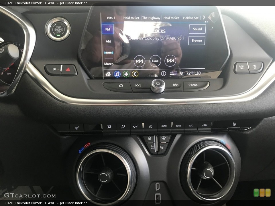Jet Black Interior Controls for the 2020 Chevrolet Blazer LT AWD #135571990