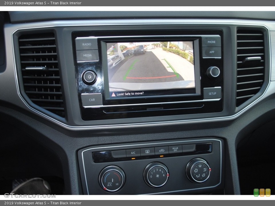 Titan Black Interior Controls for the 2019 Volkswagen Atlas S #135597246