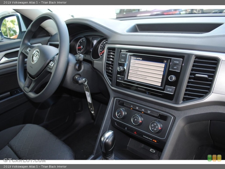 Titan Black Interior Controls for the 2019 Volkswagen Atlas S #135597306