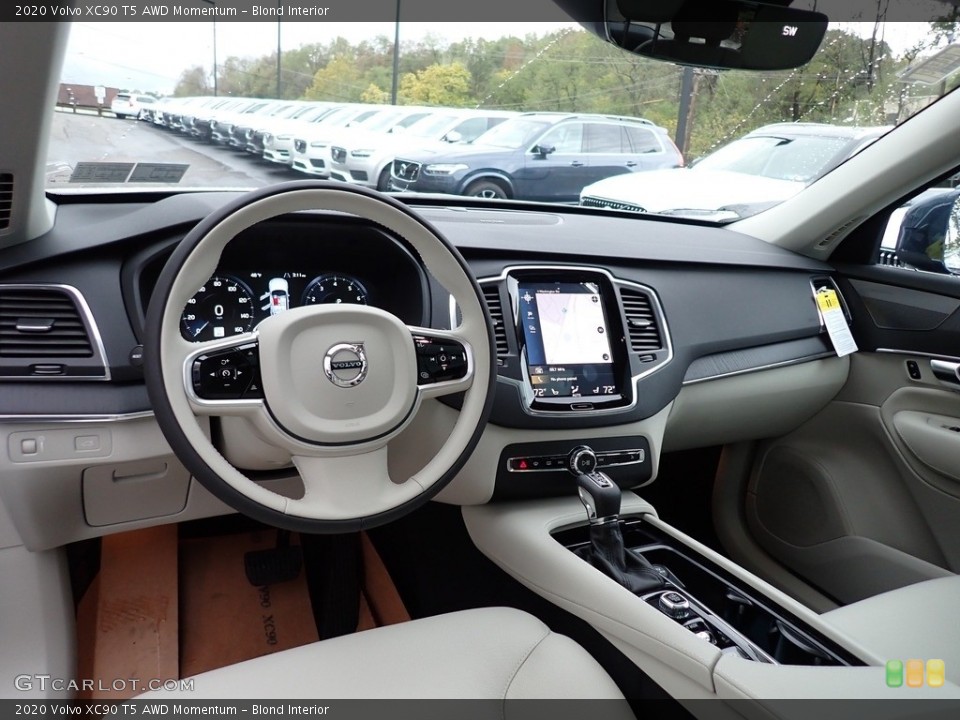 Blond Interior Photo for the 2020 Volvo XC90 T5 AWD Momentum #135660075