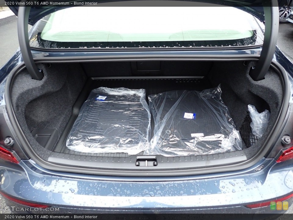 Blond Interior Trunk for the 2020 Volvo S60 T6 AWD Momentum #135661104