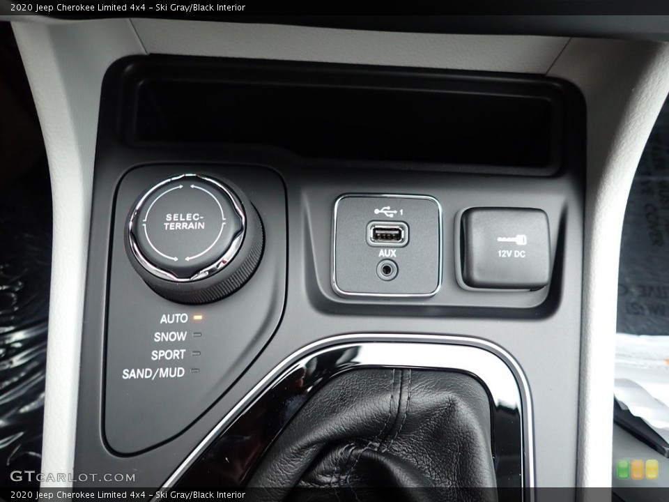 Ski Gray/Black Interior Controls for the 2020 Jeep Cherokee Limited 4x4 #135672501