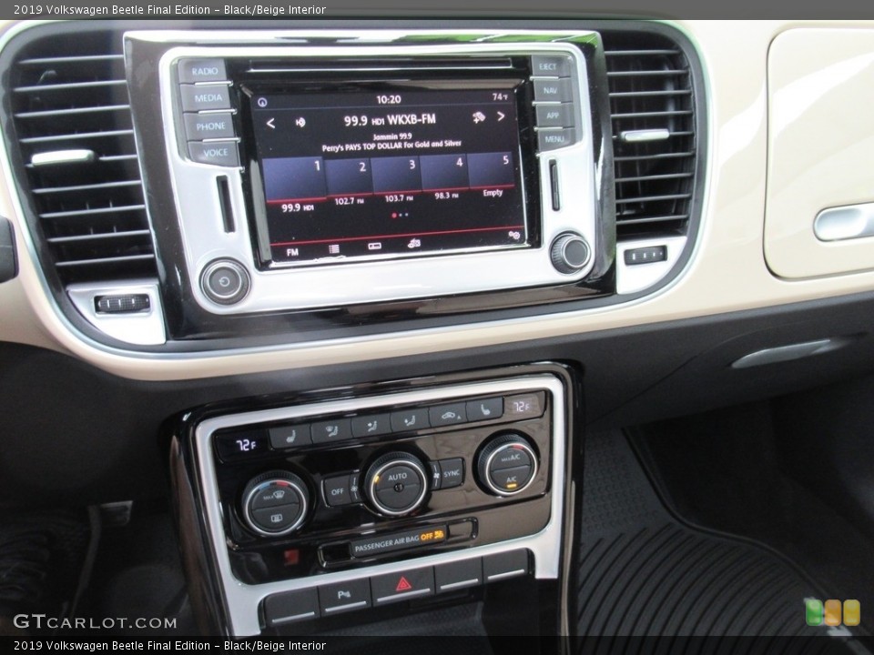 Black/Beige Interior Controls for the 2019 Volkswagen Beetle Final Edition #135728495