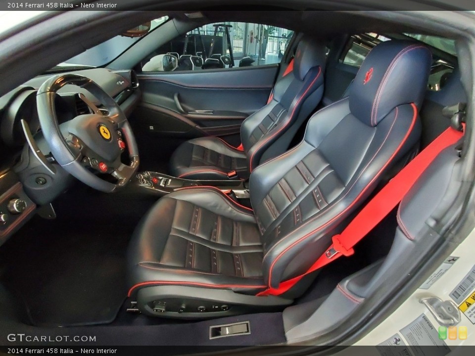 Nero Interior Photo for the 2014 Ferrari 458 Italia #135739262