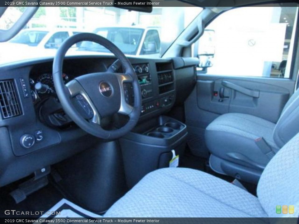 Medium Pewter Interior Photo for the 2019 GMC Savana Cutaway 3500 Commercial Service Truck #135765440