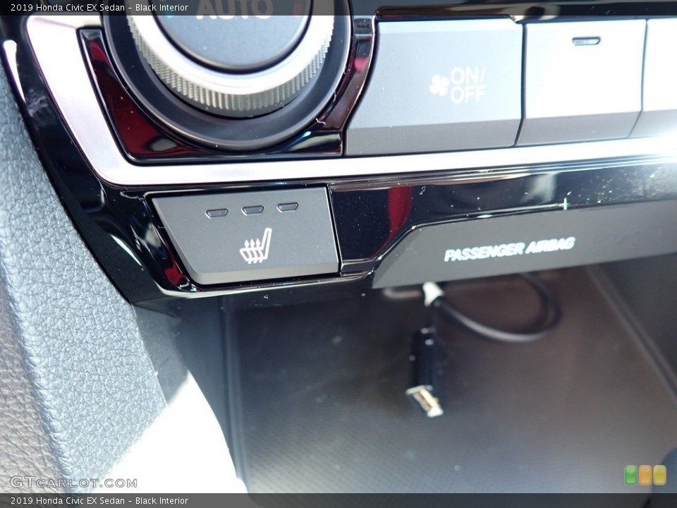 Black Interior Controls for the 2019 Honda Civic EX Sedan #135780092