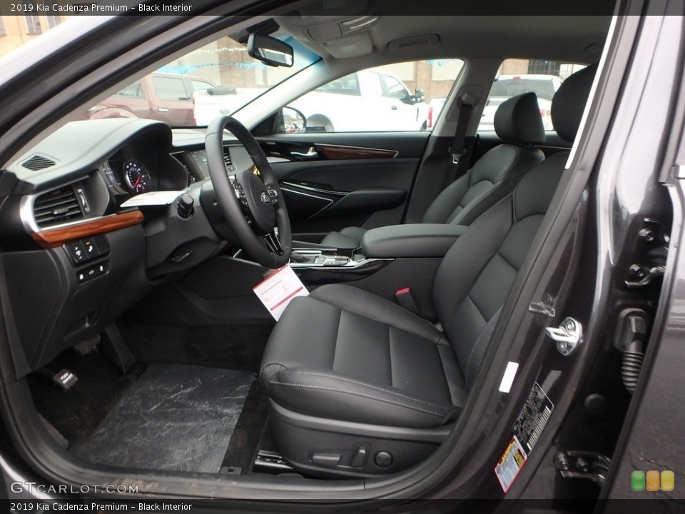 Black Interior Photo for the 2019 Kia Cadenza Premium #135894665