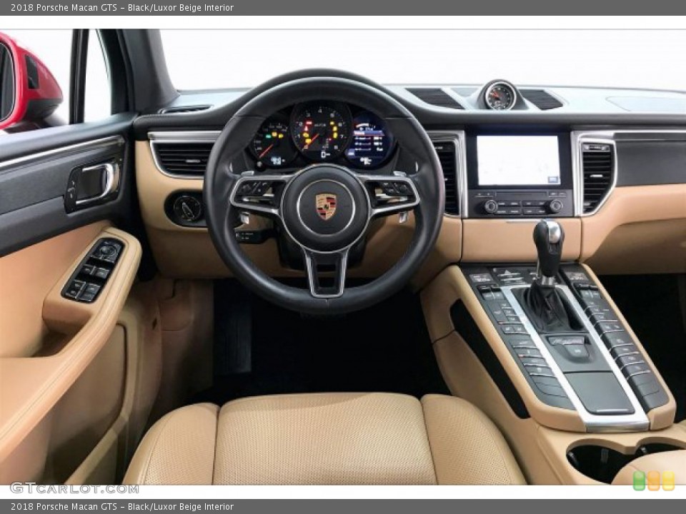 Black/Luxor Beige Interior Dashboard for the 2018 Porsche Macan GTS #135988382