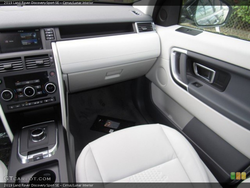 Cirrus/Lunar 2019 Land Rover Discovery Sport Interiors