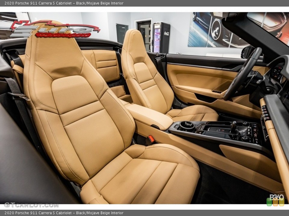 Black/Mojave Beige 2020 Porsche 911 Interiors
