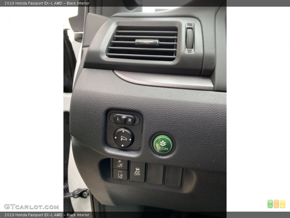 Black Interior Controls for the 2019 Honda Passport EX-L AWD #136050577