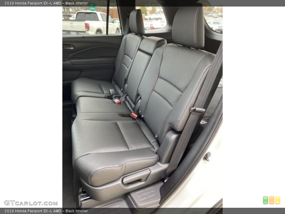 Black Interior Rear Seat for the 2019 Honda Passport EX-L AWD #136050655