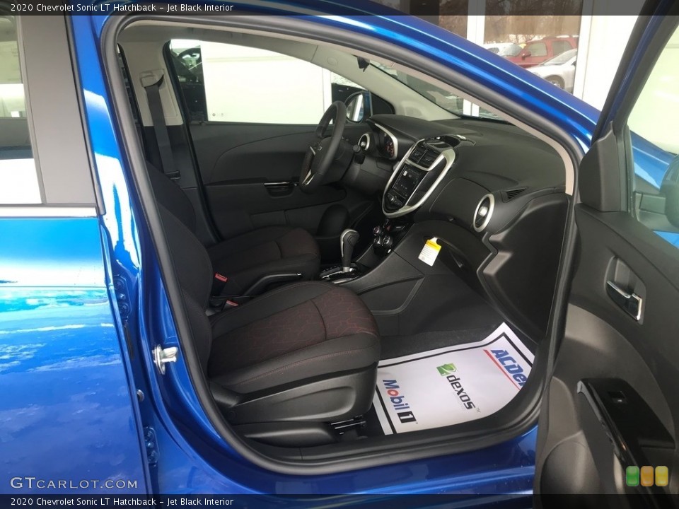 Jet Black Interior Photo for the 2020 Chevrolet Sonic LT Hatchback #136055694