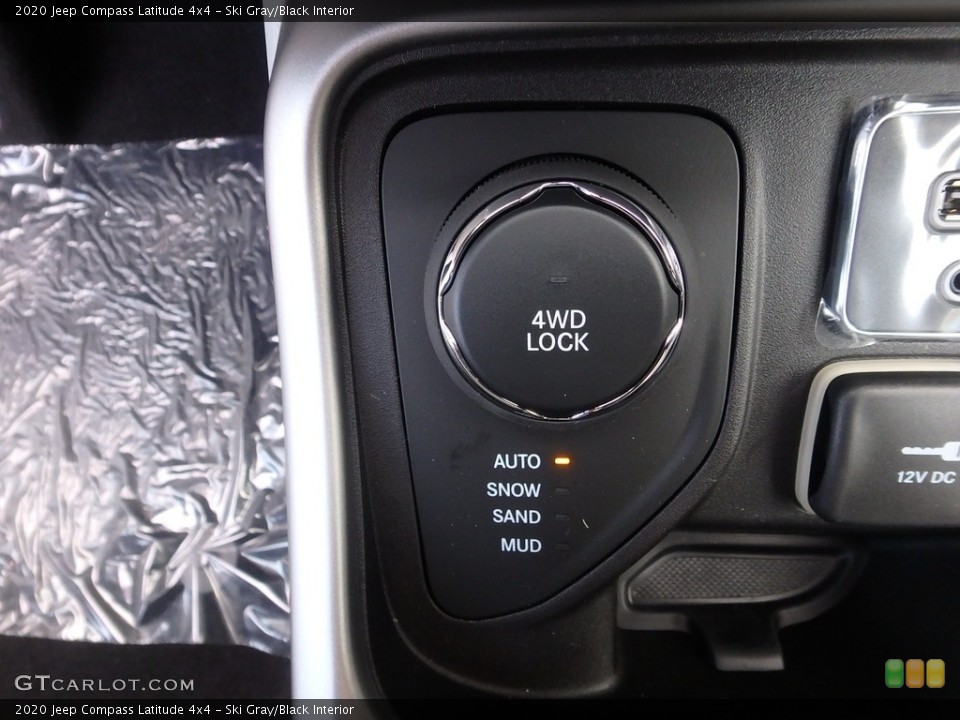 Ski Gray/Black Interior Controls for the 2020 Jeep Compass Latitude 4x4 #136116038