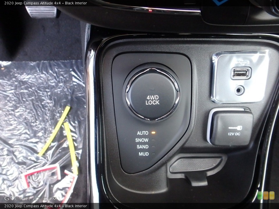 Black Interior Controls for the 2020 Jeep Compass Altitude 4x4 #136116620