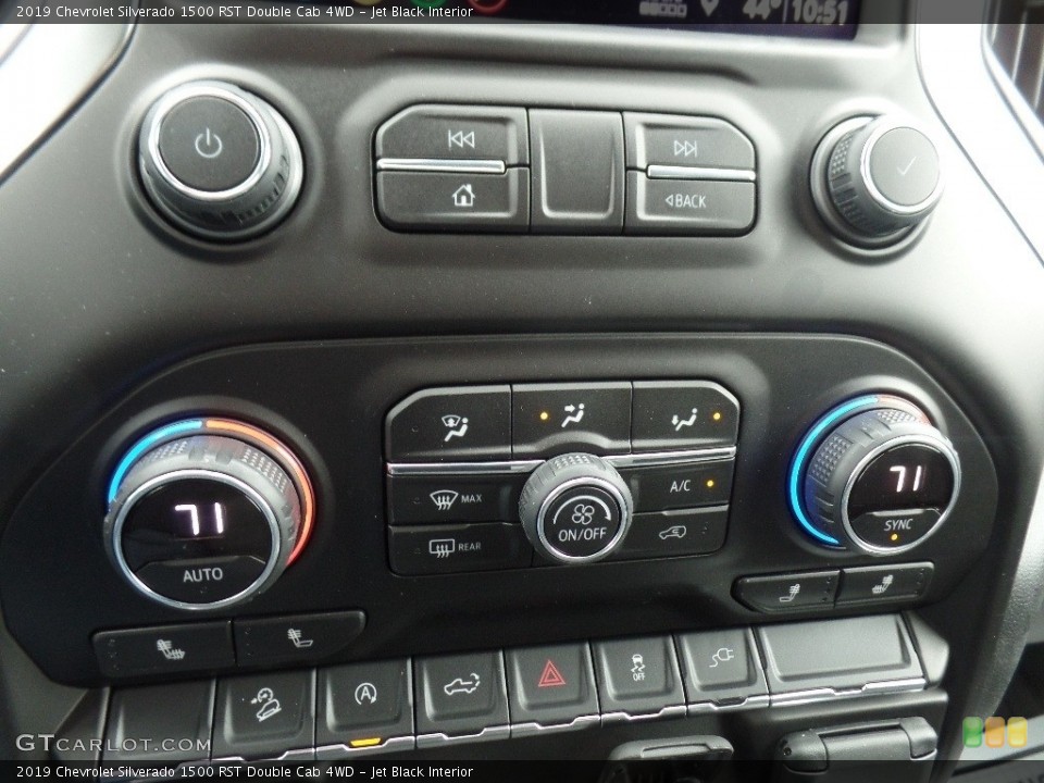 Jet Black Interior Controls for the 2019 Chevrolet Silverado 1500 RST Double Cab 4WD #136144508