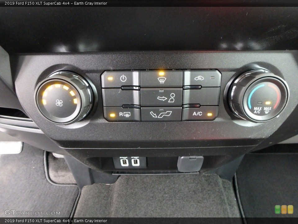 Earth Gray Interior Controls for the 2019 Ford F150 XLT SuperCab 4x4 #136147554