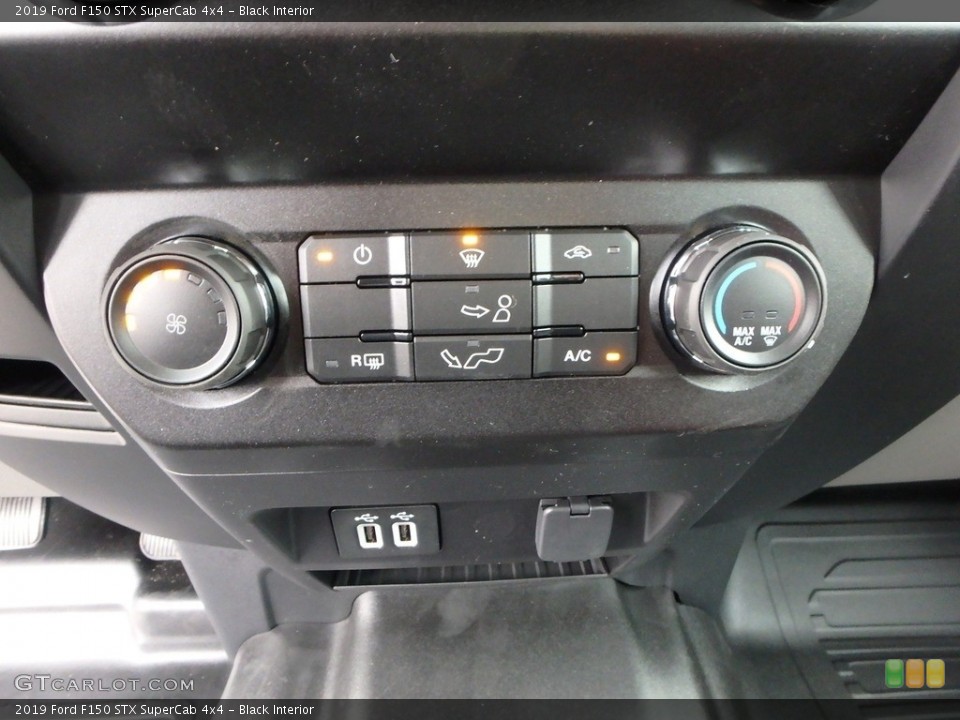 Black Interior Controls for the 2019 Ford F150 STX SuperCab 4x4 #136148061