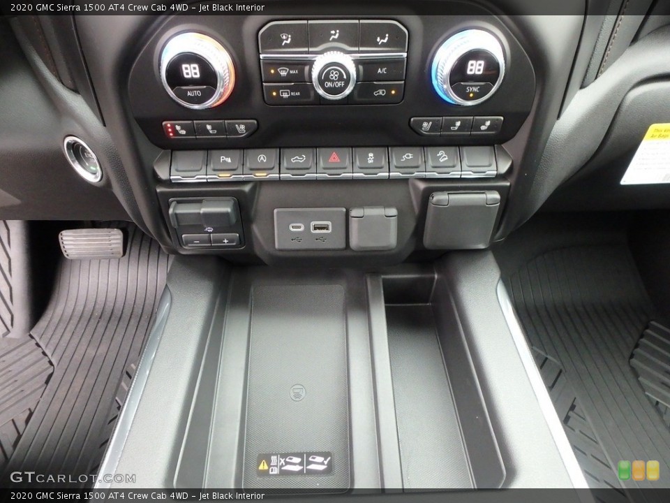Jet Black Interior Controls for the 2020 GMC Sierra 1500 AT4 Crew Cab 4WD #136163006