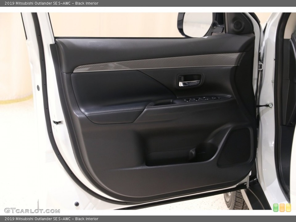 Black Interior Door Panel for the 2019 Mitsubishi Outlander SE S-AWC #136172105