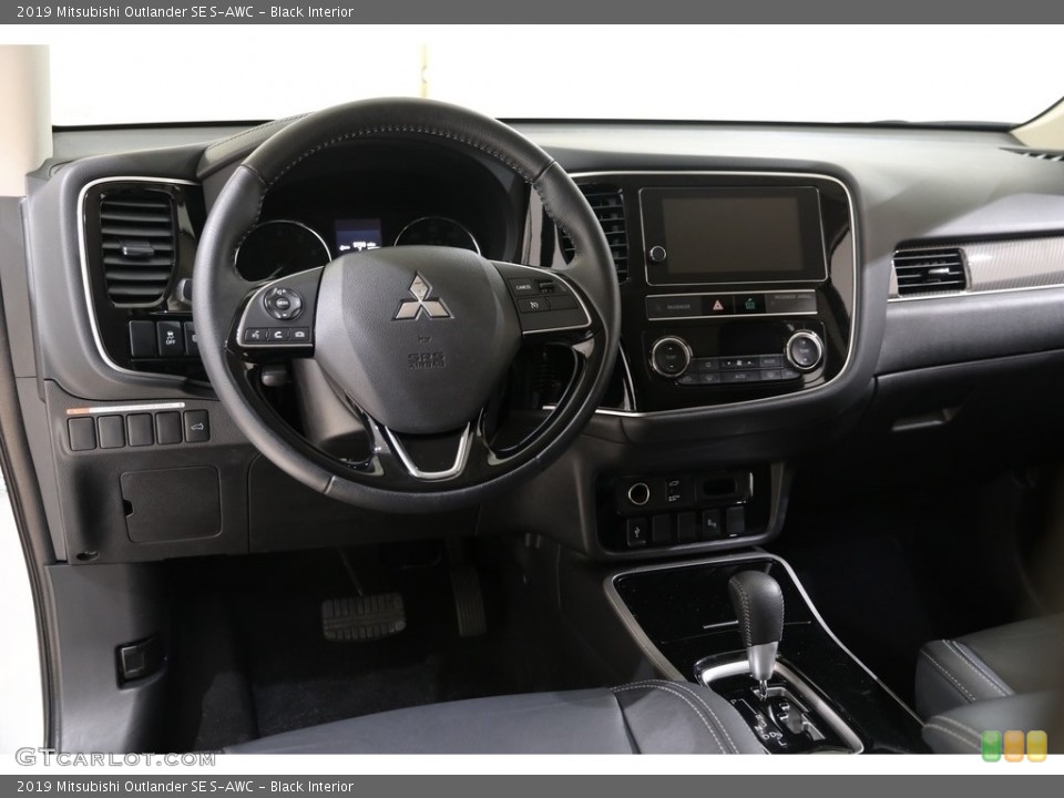 Black Interior Dashboard for the 2019 Mitsubishi Outlander SE S-AWC #136172138