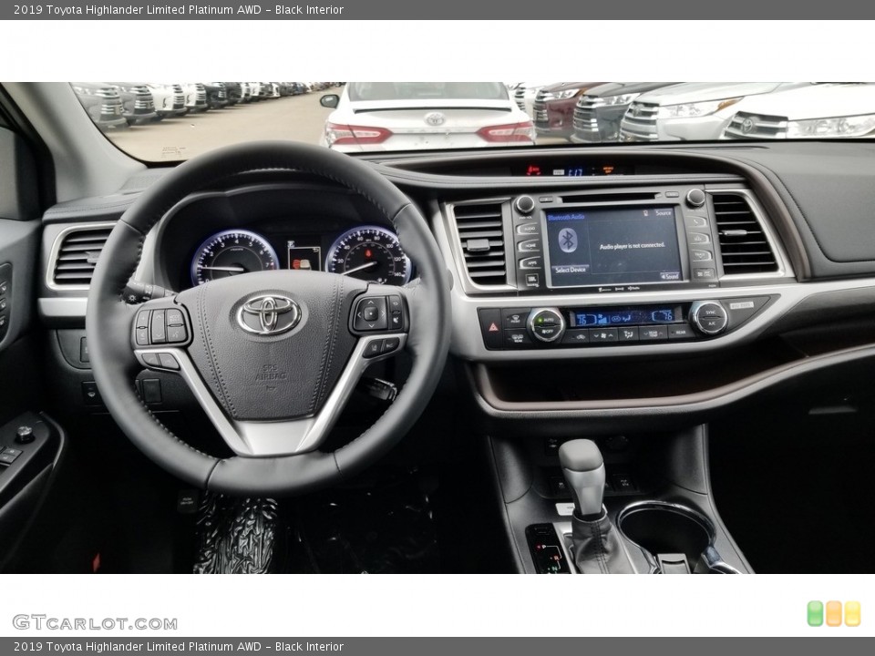 Black Interior Dashboard for the 2019 Toyota Highlander Limited Platinum AWD #136175332