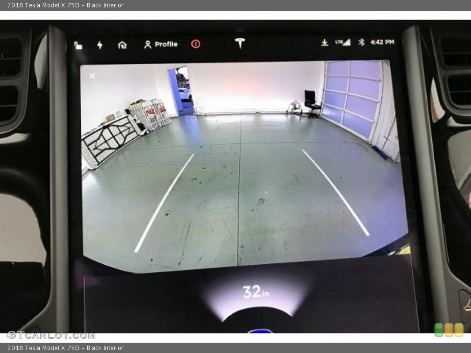 Black Interior Controls for the 2018 Tesla Model X 75D #136193889