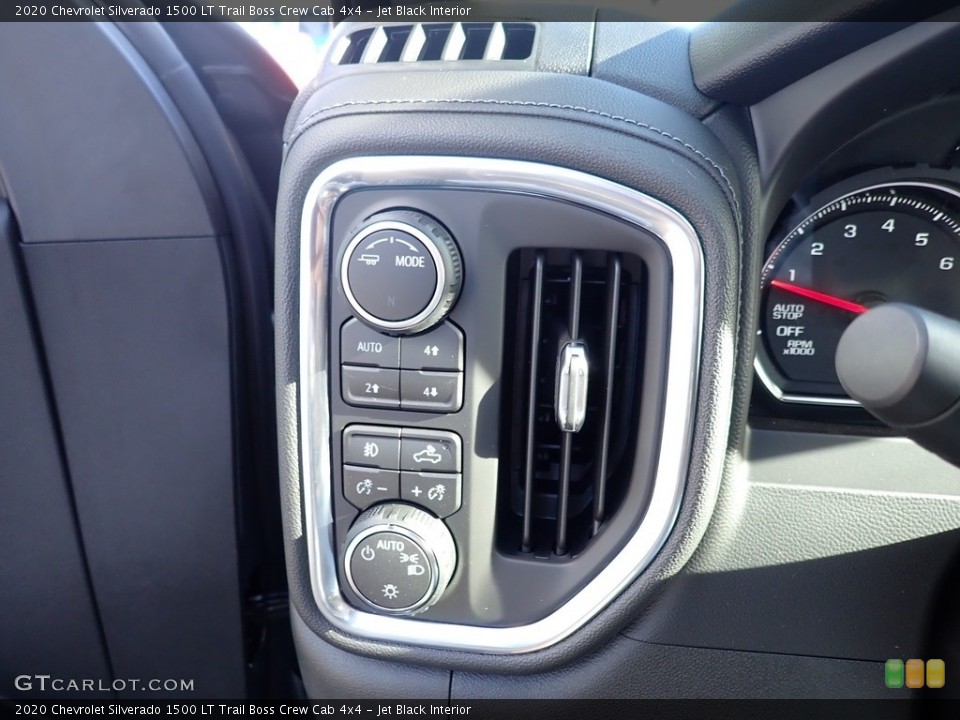 Jet Black Interior Controls for the 2020 Chevrolet Silverado 1500 LT Trail Boss Crew Cab 4x4 #136224062