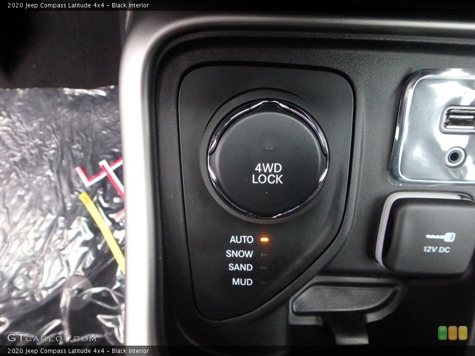 Black Interior Controls for the 2020 Jeep Compass Latitude 4x4 #136270958